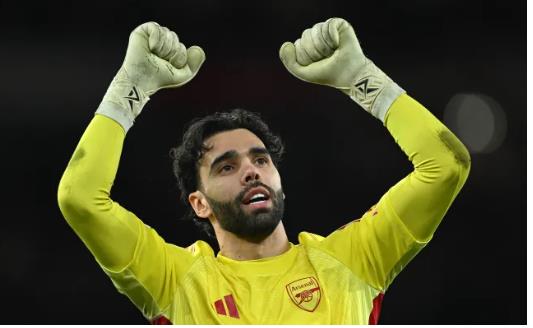 Edwin van der Sar nhận định bất ngờ về David Raya và Andre Onana