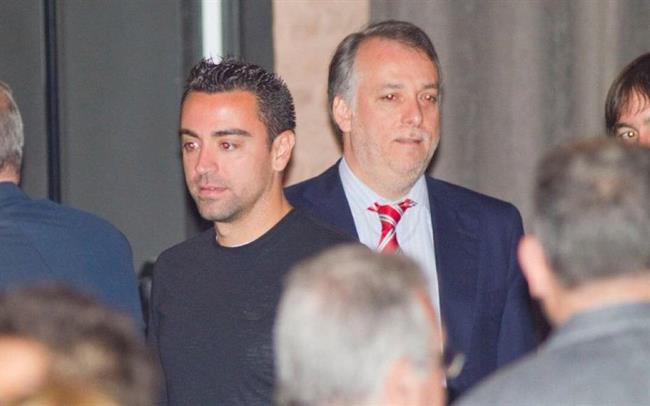 Alejandro Echevarria là ai mà khiến Xavi mất ghế ở Camp Nou