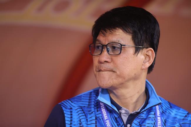 Vượt ải PVF-CAND, HLV Vũ Tiến Thành trách khéo chuyện gọi quân lên tuyển