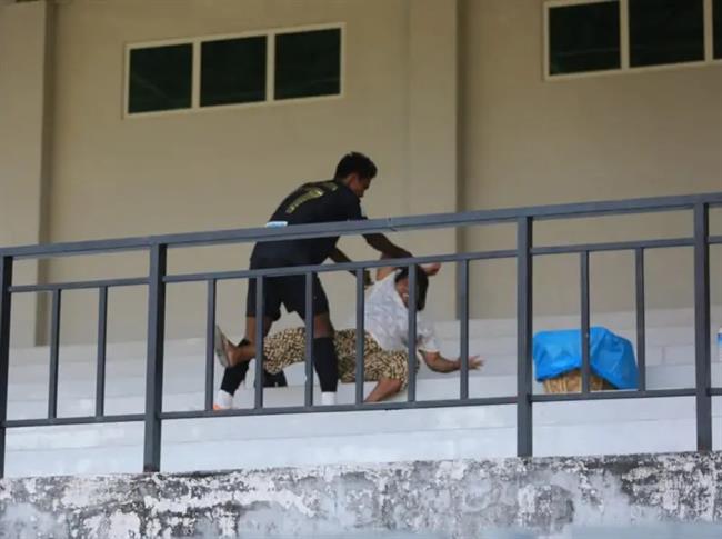 Sao Đông Nam Á phá lưới MU giã từ sự nghiệp quốc tế sau khi đánh CĐV