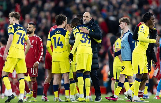 HLV Tottenham lên tiếng về tương lai sau điểm số đầu tiên 1