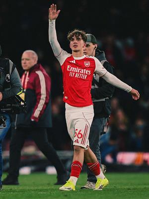 Wayne Rooney nhắn nhủ tới kỷ lục gia của Arsenal 1