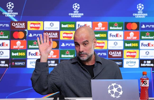 Pep bác bỏ tin đồn rời Man City sau thất bại trước Real Madrid 1