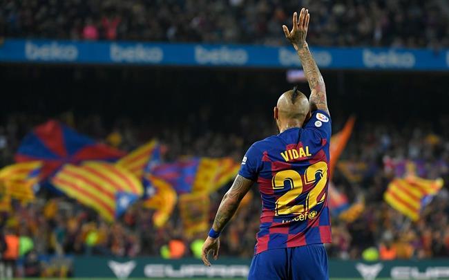 Arturo Vidal cảnh báo Newcastle trước trận lượt về tại Barcelona 1