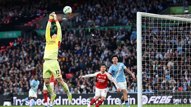 Carragher chỉ trích Arteta vì dùng Kepa trong trận chung kết
