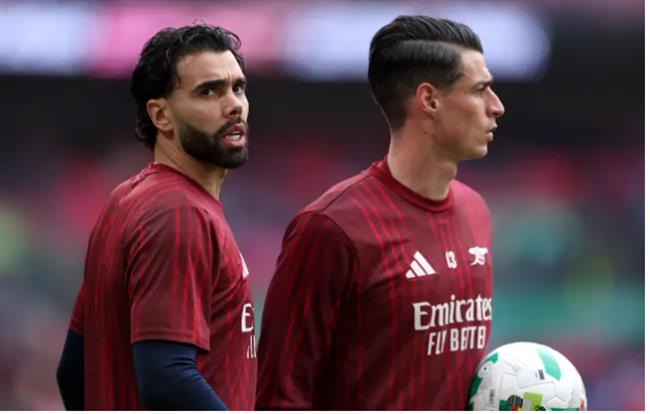 Jens Lehmann gửi thông điệp tới Mikel Arteta về chuyện thủ môn ở Arsenal