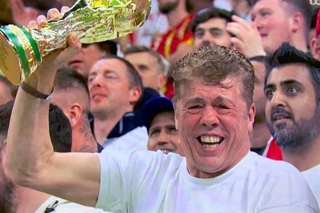 CĐV bán nhà để theo chân cổ vũ ĐT Anh ở World Cup 2026 1 CĐV bán nhà để theo chân cổ vũ ĐT Anh ở World Cup 2026 1