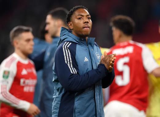 Lập trường của MU về vụ chuyển nhượng Myles Lewis-Skelly?