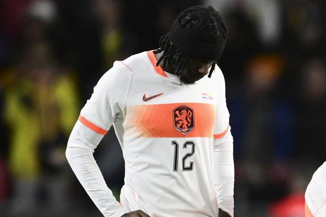 Liverpool toát mồ hôi vì chấn thương của Frimpong trước đại chiến Man City