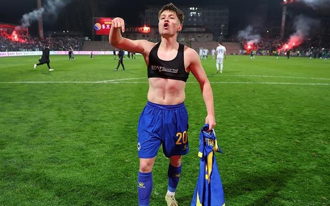 Esmir Bajraktarevic: Cú sút khiến trái tim người Ý tan vỡ