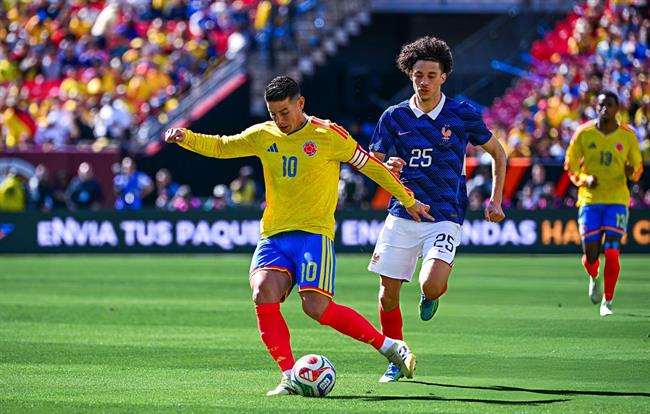 James Rodriguez nhập viện vì mất nước sau trận gặp Pháp