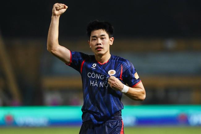 Đình Bắc ghi bàn trận thứ hai liên tiếp cho CAHN FC