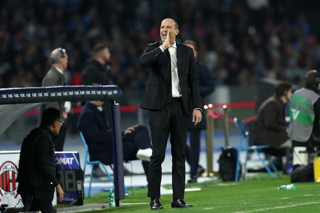 Allegri thừa nhận Milan hết cơ hội đua Scudetto, dồn sức cho top 4