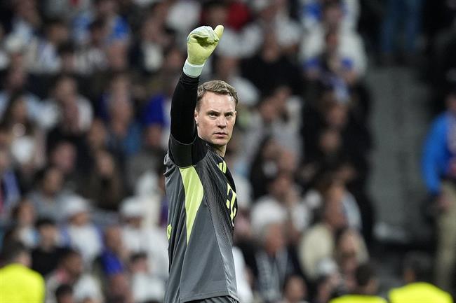 Neuer chấn thương, nhưng vẫn dự World Cup bình thường 1