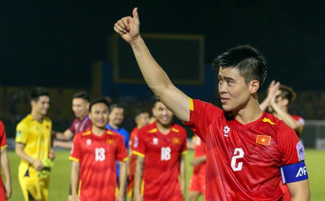 Duy Mạnh mất đồng hồ hiệu trị giá hơn 1 tỷ đồng