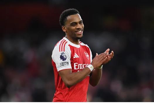 Ruud Gullit đưa Jurrien Timber lên mây