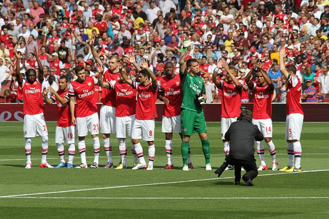 Ký ức bóng đá: Dưới thời Arsene Wenger, Arsenal đã từng bị "cái nghèo" kìm kẹp thế nào hè 2013?