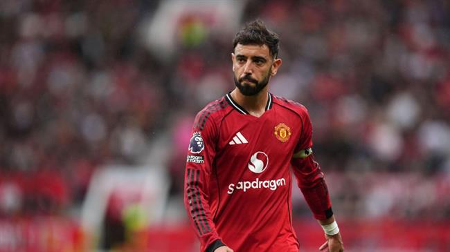 Bruno Fernandes cảnh báo Man United sau khi thua sốc Leeds