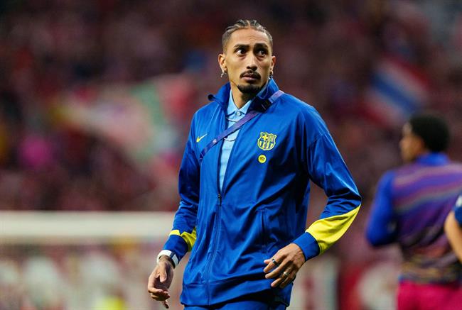 Raphinha phẫn nộ: "Barca bị cướp trắng trợn ở Champions League"