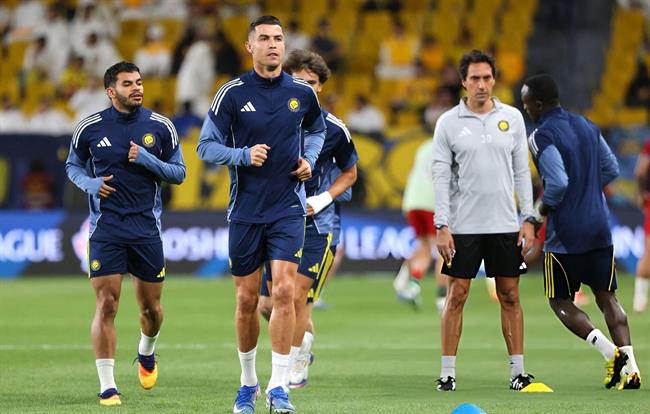 Ronaldo tiến gần giấc mơ sát cánh cùng con trai tại Al Nassr 1