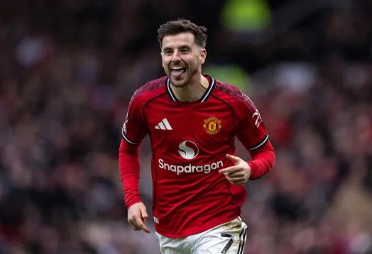 Nicky Butt khuyên MU bán Mason Mount