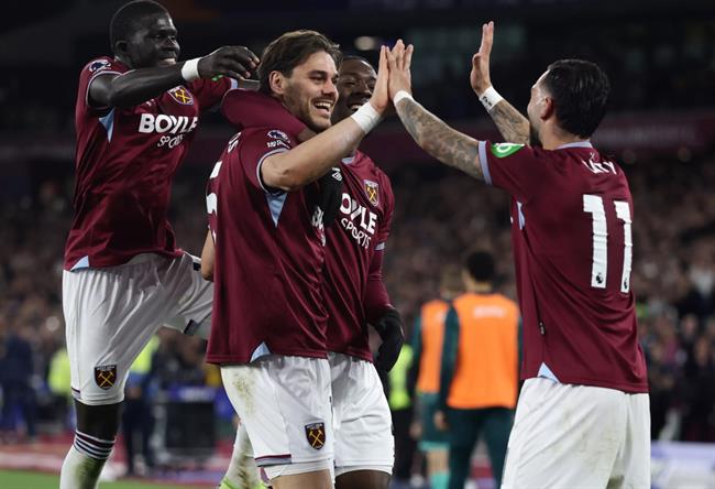 Nhận định Crystal Palace vs West Ham (2h00 ngày 214) Khát vọng trụ hạng 2