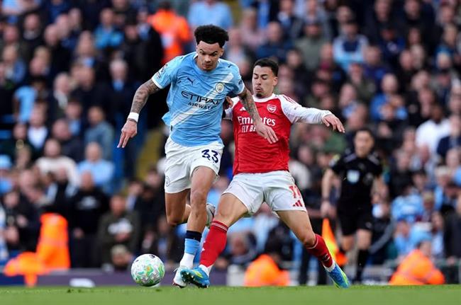 Nico O'Reilly vs Arsenal: Một màn trình diễn khiến Pháo thủ thất điên bát đảo