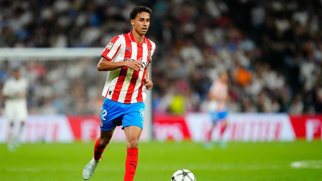 Vitor Reis muốn trở lại Man City, sẵn sàng tranh suất đá chính