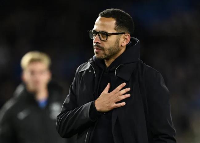 Cựu HLV Tottenham dự đoán Chelsea sẽ sa thải Liam Rosenior