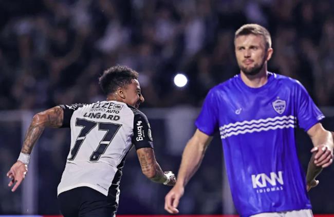Jesse Lingard làm nên lịch sử cùng Corinthians