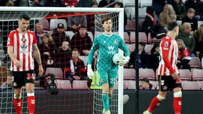 Nottingham ghi 4 bàn vào lưới Sunderland chỉ sau 20 phút