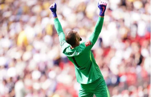 HLV Leeds United hết lời khen ngợi thủ môn của Chelsea