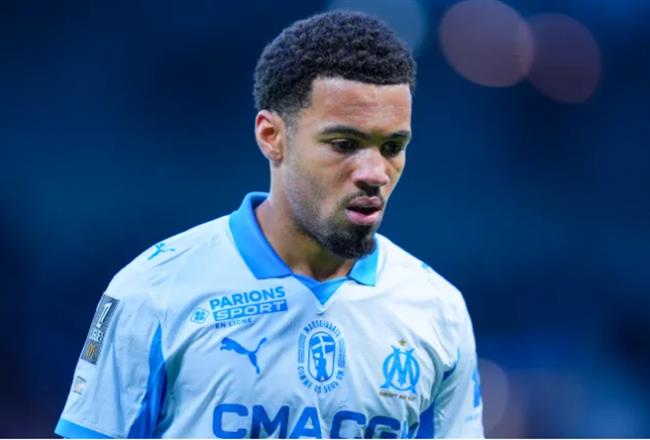 HLV Marseille giải thích lý do không trọng dụng Ethan Nwaneri