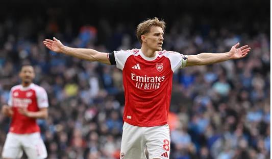 Martin Odegaard lên tiếng về tương lai