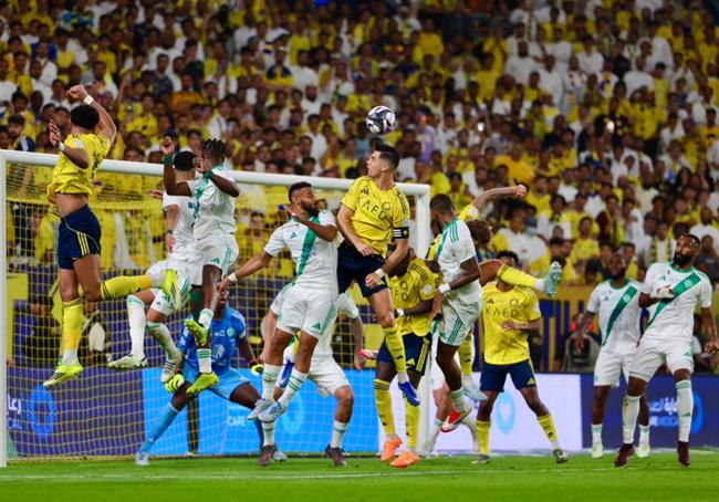 Cristiano Ronaldo ghi bàn, giúp Al Nassr tiến gần chức vô địch Saudi Pro League