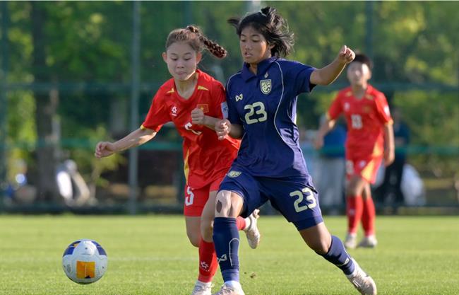 Kiên cường trước Thái Lan, U17 nữ Việt Nam sáng cửa dự World Cup