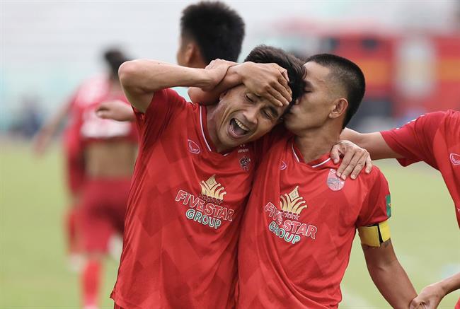 Cầu thủ 38 tuổi giúp cựu vương V.League cắt chuỗi 8 trận thua