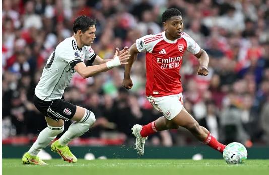 Arsenal chơi tốt hơn khi không có Martin Zubimendi