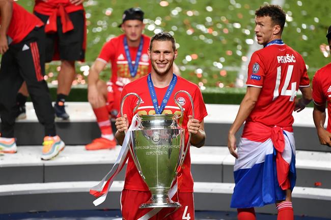 Nhà vô địch Champions League bất ngờ giải nghệ ở tuổi 31 1