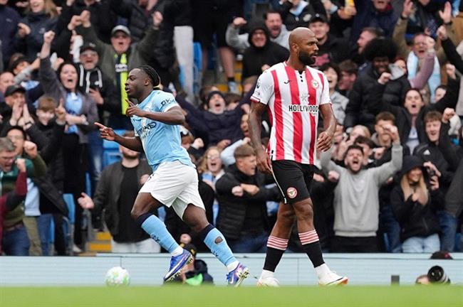 Jeremy Doku rực sáng thế nào trước Brentford?