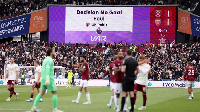 West Ham chỉ trích VAR sau bàn thắng bị từ chối trước Arsenal