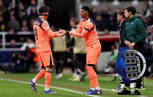 Hansi Flick lên tiếng về tương lai của Rashford và Lewandowski 1