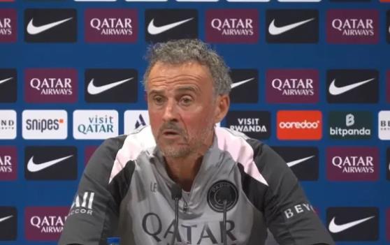 Vì Arsenal, HLV Luis Enrique từ chối tham dự lễ trao giải