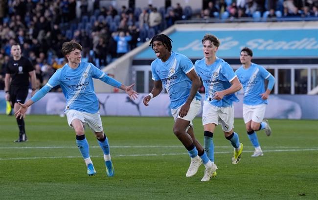 Con trai Heskey ghi bàn quyết định, Man City vô địch FA Youth Cup