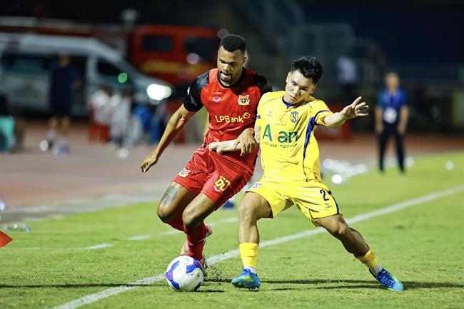 HLV SLNA: Thua nhưng chúng tôi chơi ngang trình Ninh Bình