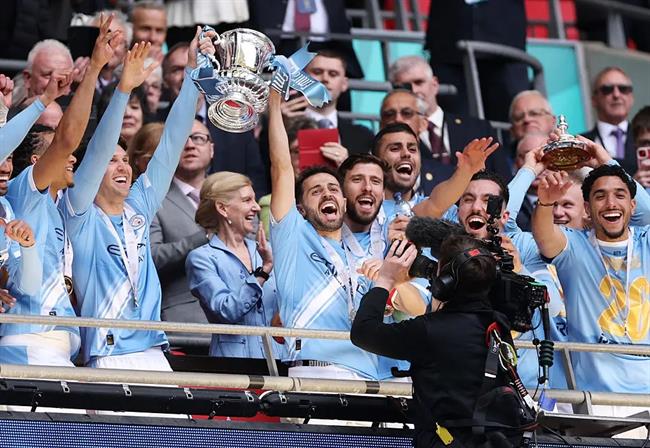 Bernardo Silva hạnh phúc với chức vô địch FA Cup