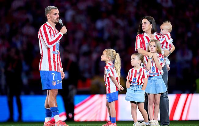 Griezmann xin lỗi CĐV Atletico Madrid vì gia nhập Barca 1 Griezmann xin lỗi CĐV Atletico Madrid vì gia nhập Barca 1