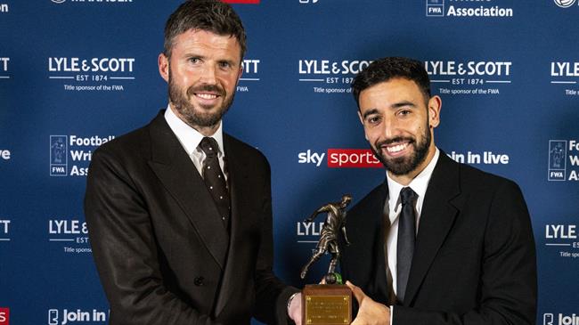 Bruno Fernandes tiết lộ lý do Man United thay Amorim