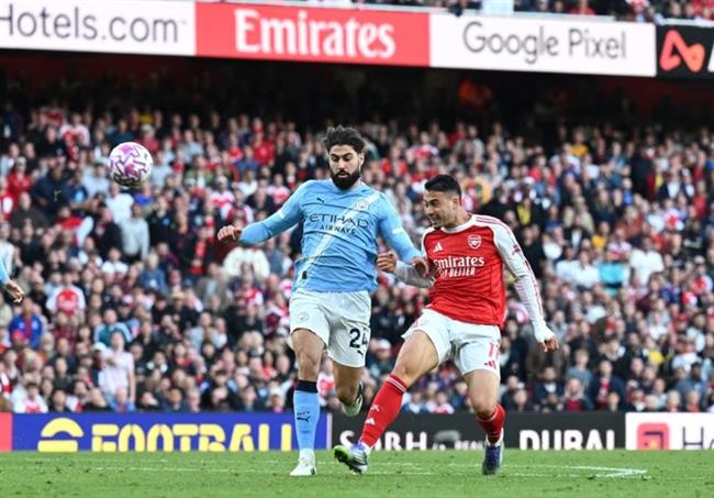 10 khoảnh khắc mang về chức vô địch Ngoại hạng Anh cho Arsenal