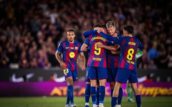 Nhận định Valencia vs Barcelona 02h00 ngày 245 (La Liga 202526) 2